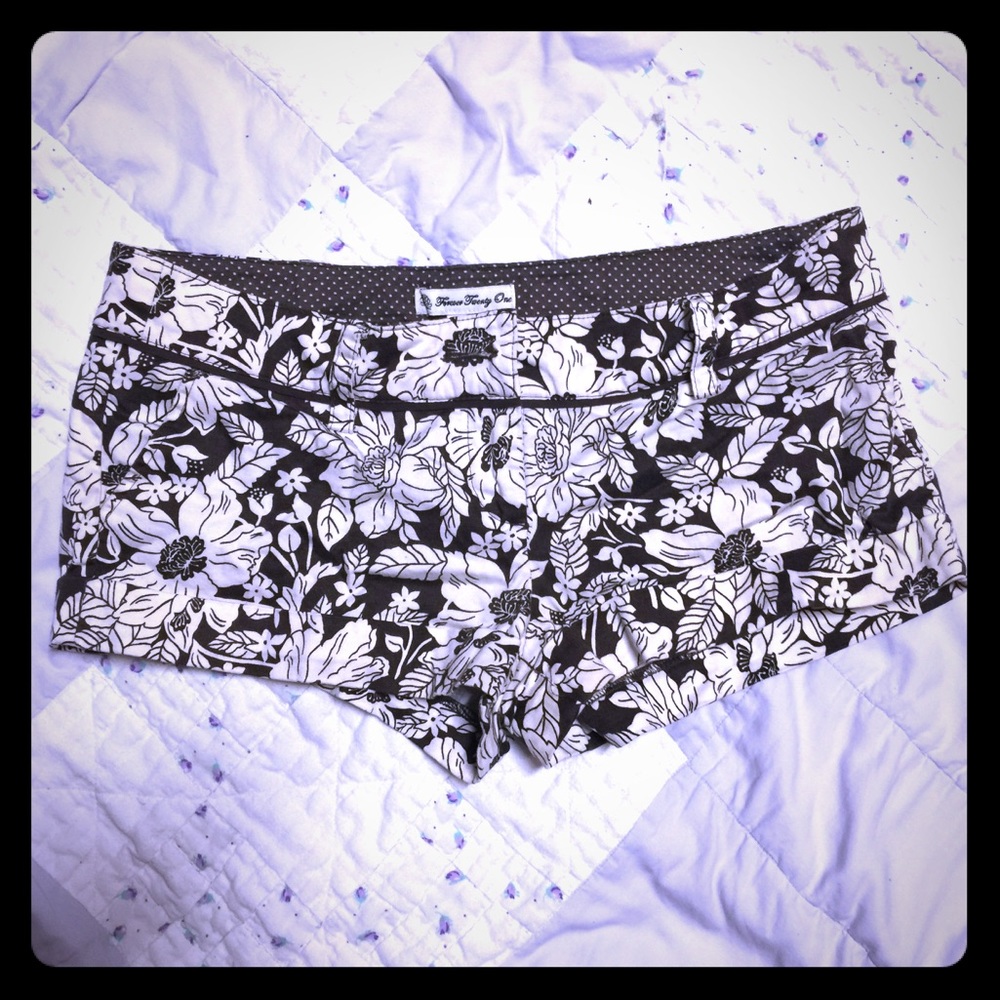 F21 floral print shorts Sz S